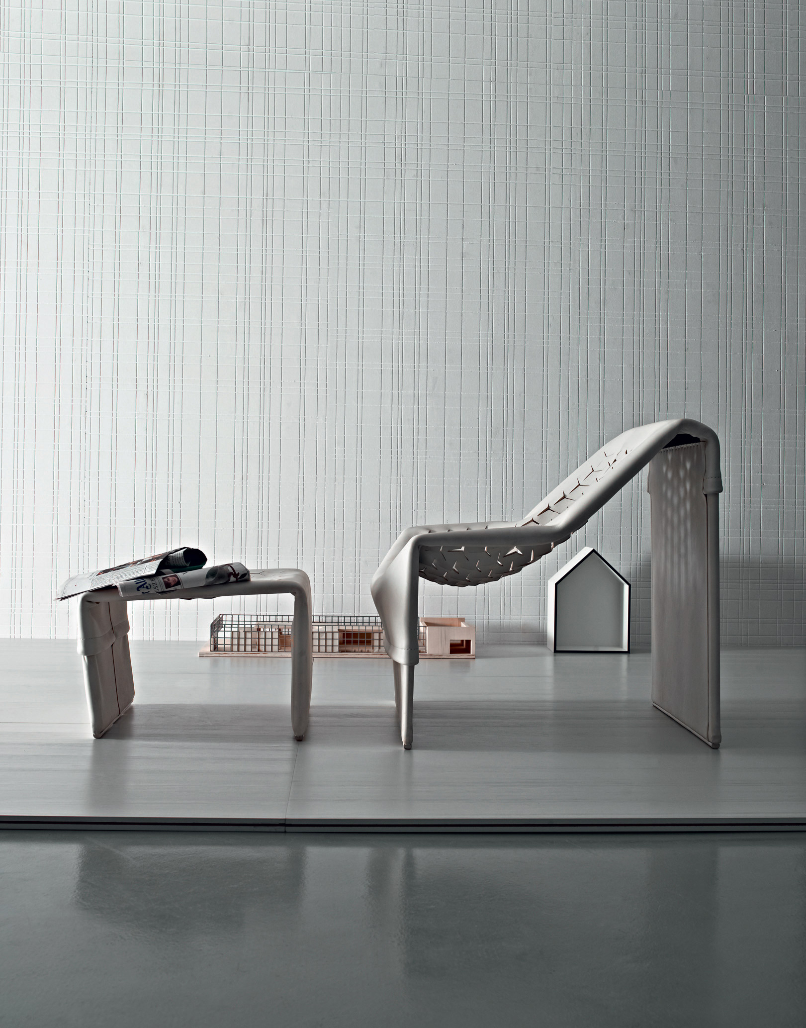 SKIN ARMCHAIR